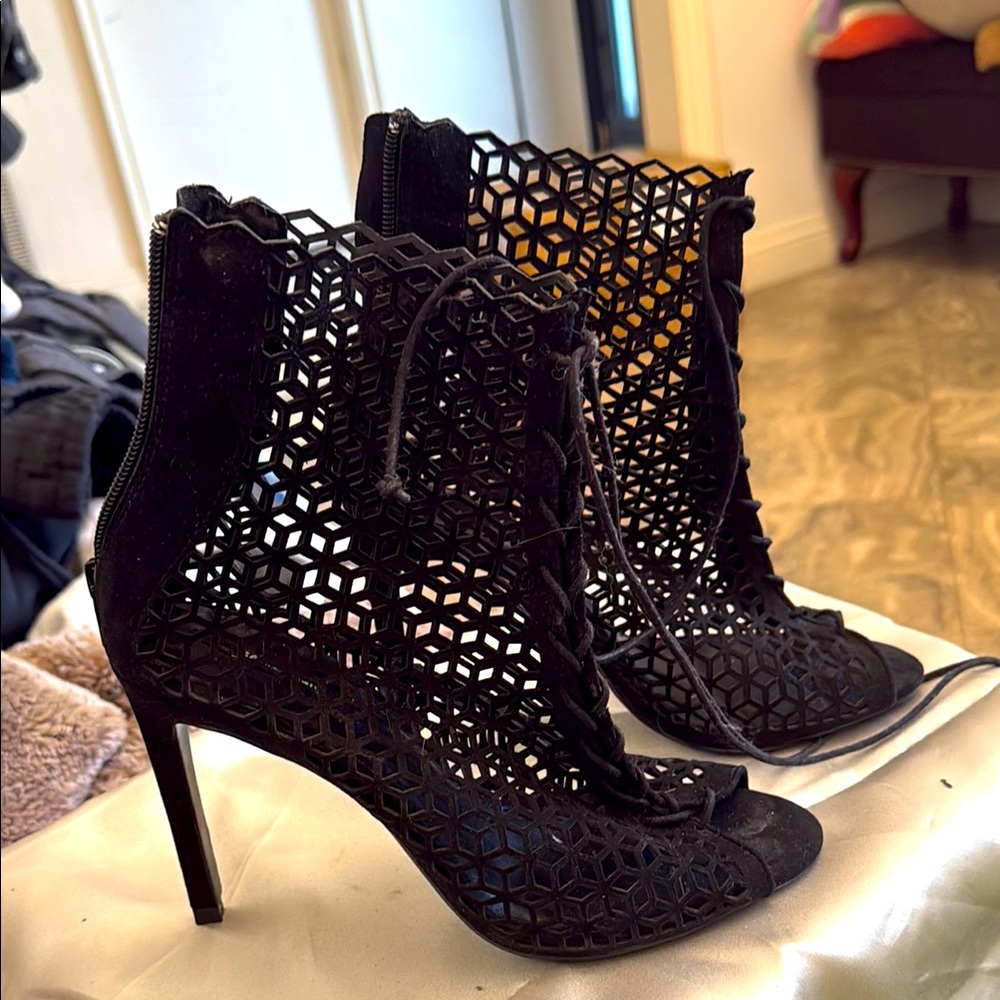 Zara Elegant Black Lace-Up Heels